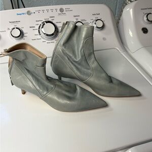 Elegant Gray Women's Ankle Boots